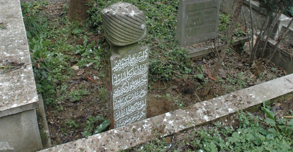 yeniceri-mezar-taslari-ve-anlamlari-karacaahmet-57-boluk